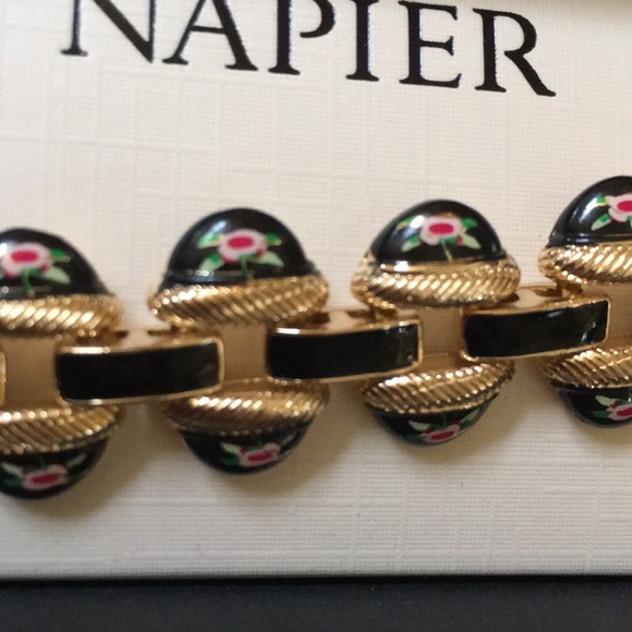 New Classic Napier Floral Bracelet - Picture 6 of 6